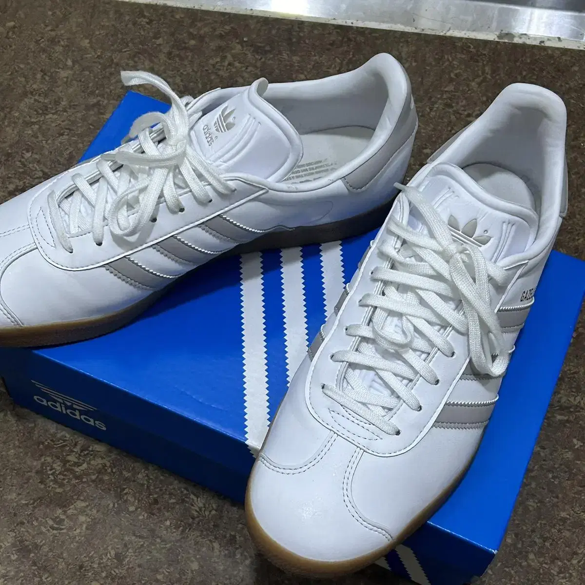 Adidas Gazelle White 275