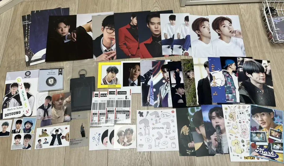 NCT doyoung Zuu Goods sell unofficial goods postcard sticker mark Badge Jaehyun