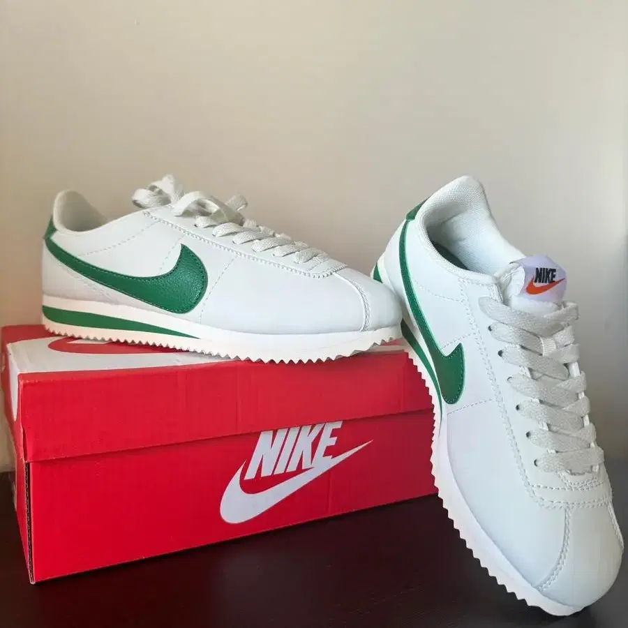 나이키 코르테즈 그린 Nike Cortez White green