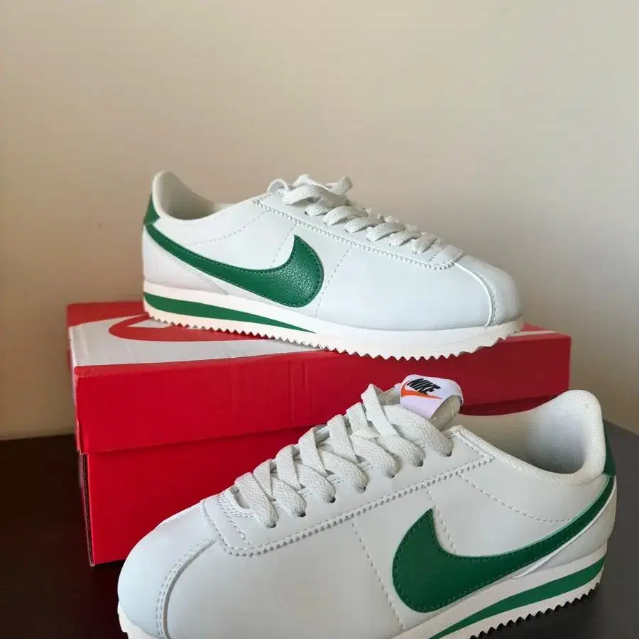 나이키 코르테즈 그린 Nike Cortez White green