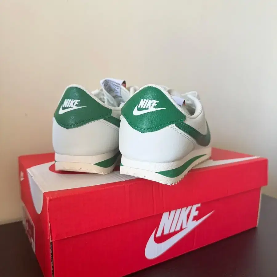 나이키 코르테즈 그린 Nike Cortez White green