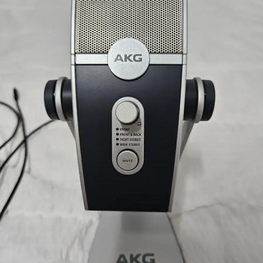 AKG LYRA USB 콘덴서 마이크  ASMR 판매합니다.직거래희망