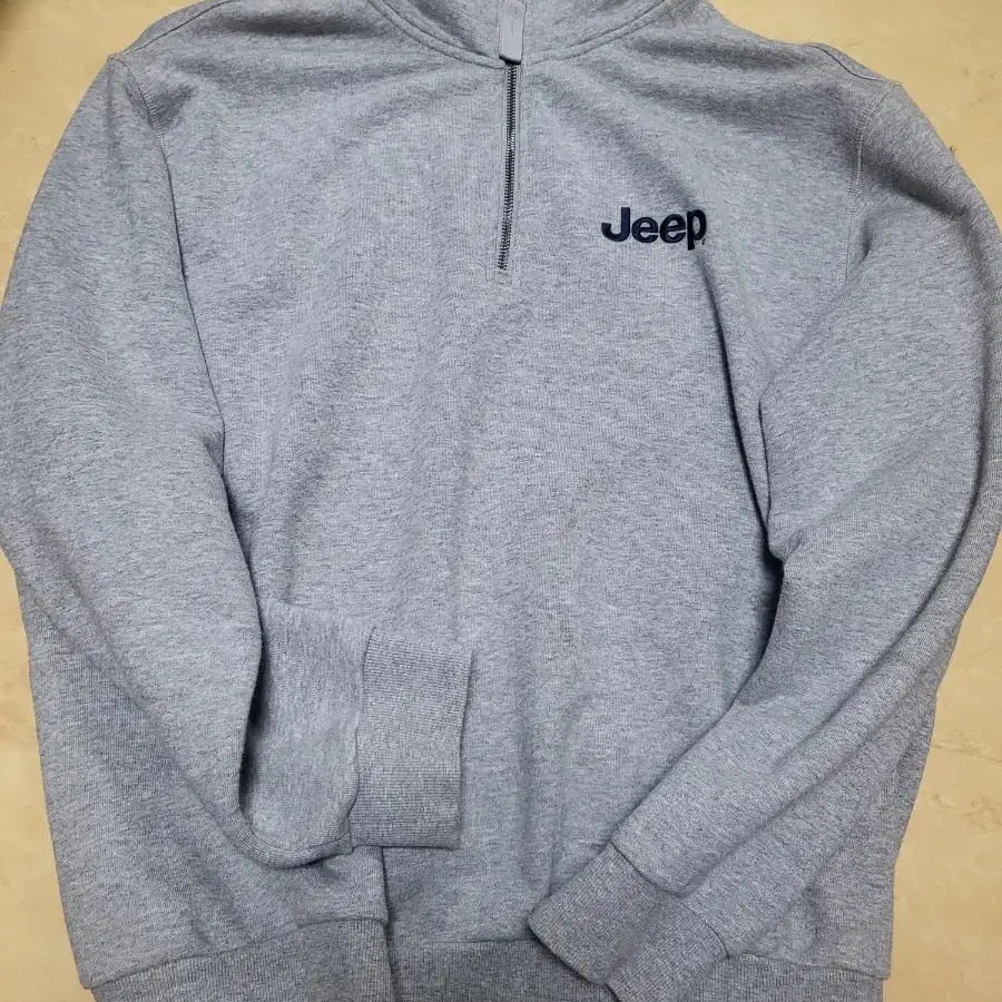 지프 Half Zip-Up M-Logo Sweat