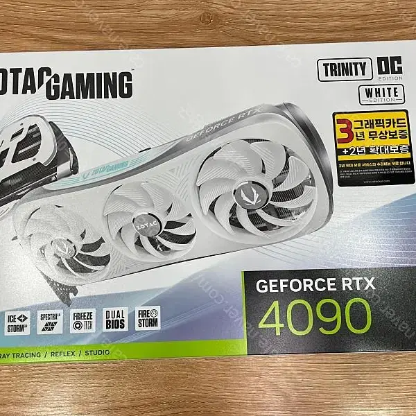 ZOTAC 지포스 RTX 4090 AMP EXTREME D64 24GB흰