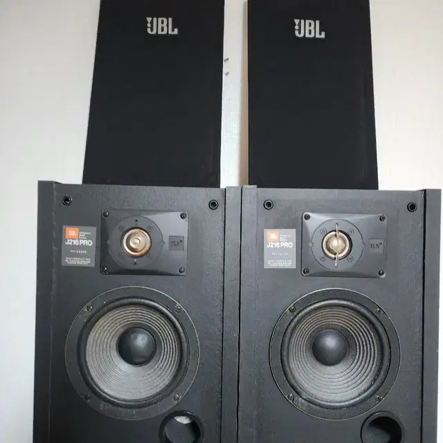 JBL j216pro 모니터 스피커 팝니다