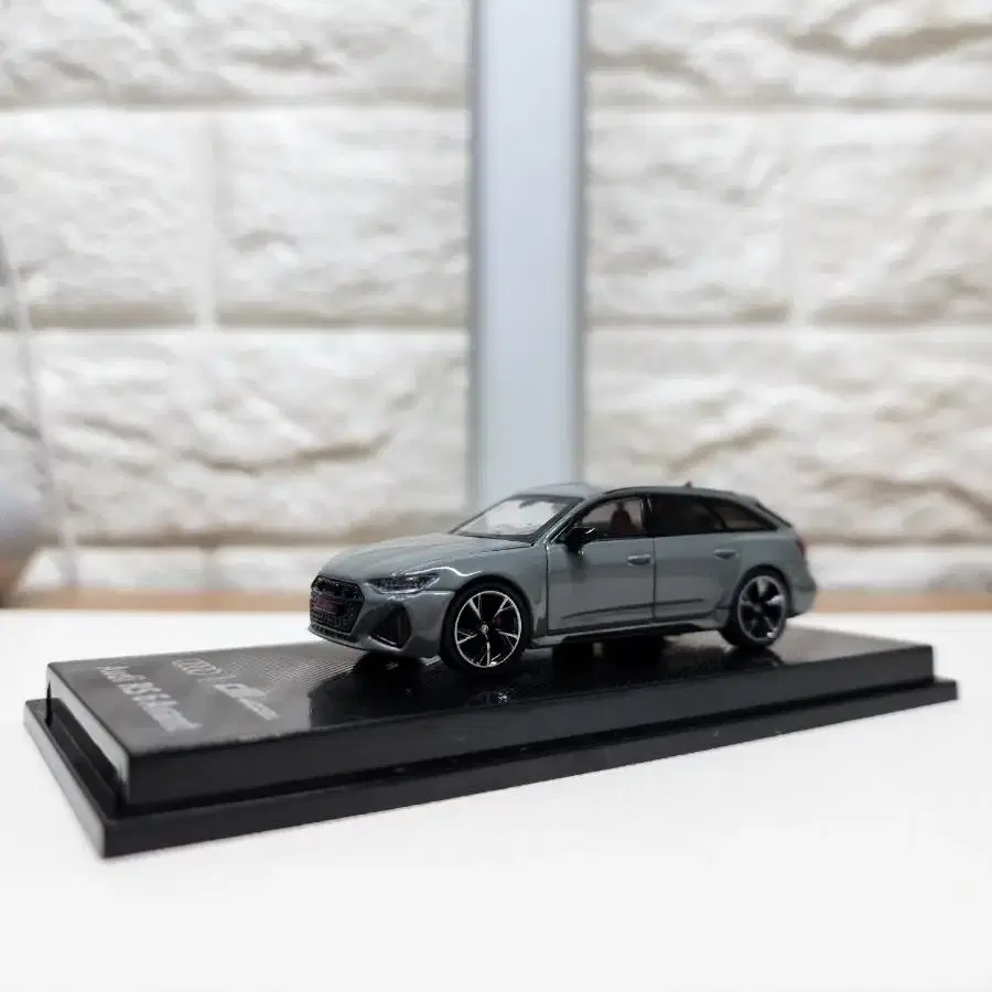 CM모델 아우디 RS6 avant 1:64