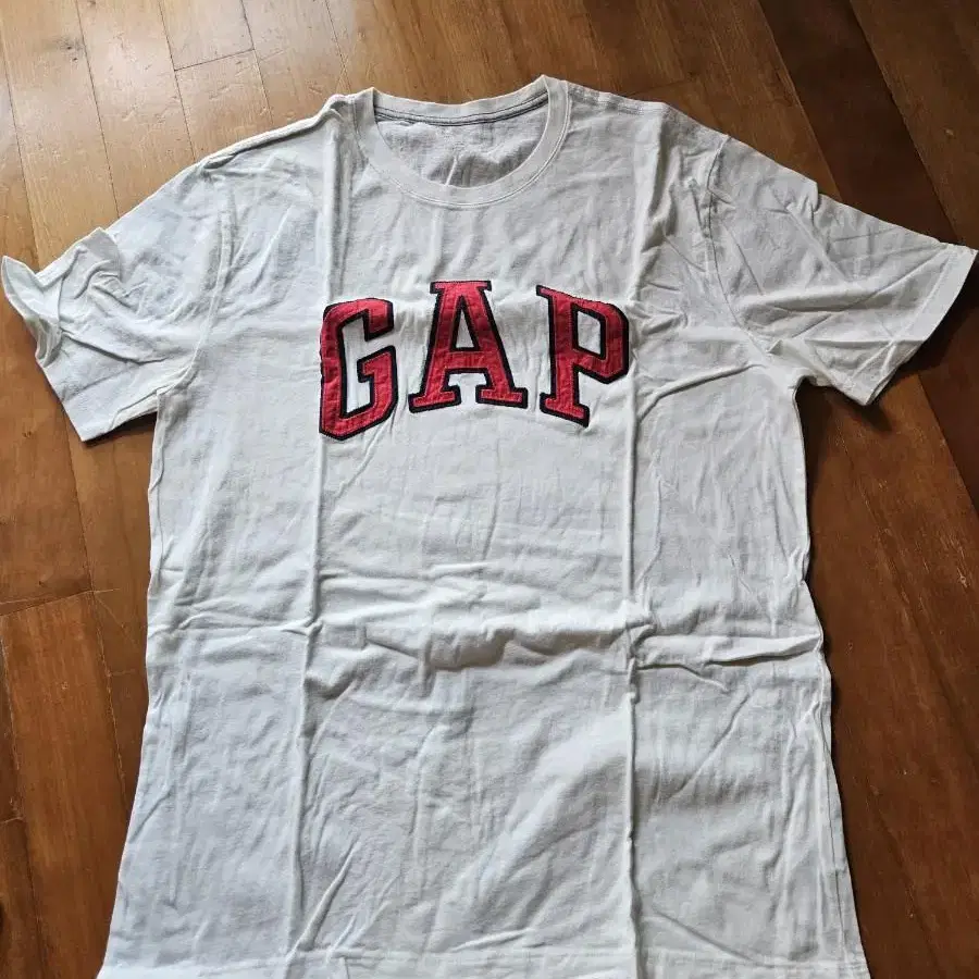 L  GAP 로고 반팔티