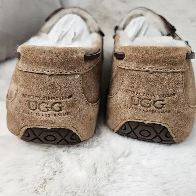 국내배송새상품]호주 오즈웨어 UGG 양털 레비 남성 모카신 275~280