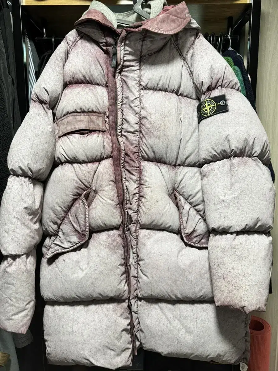 [100]Domestic version of Stone Island Frosted Tella Padding