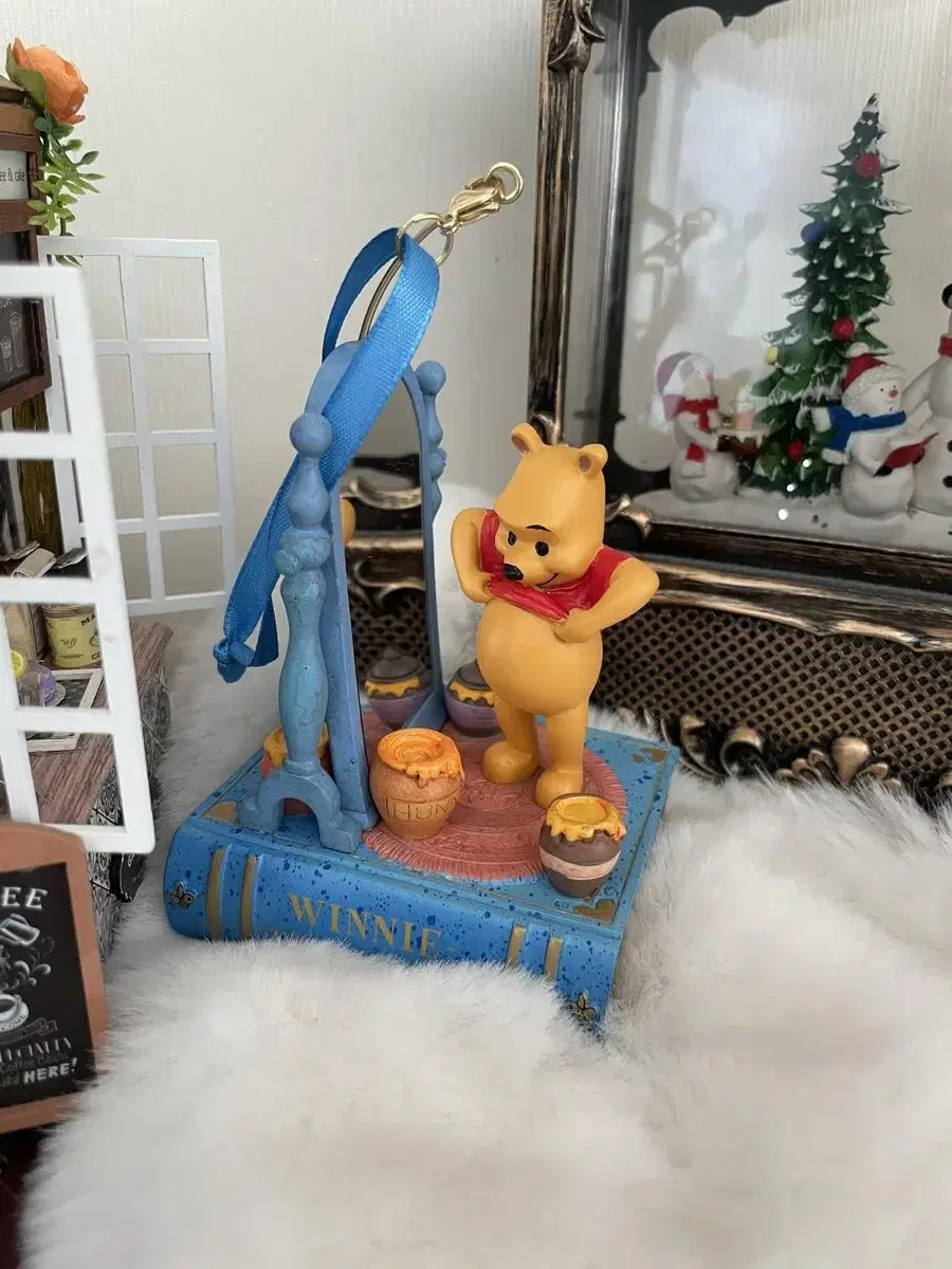 Winnie the Pooh Singing Ornament