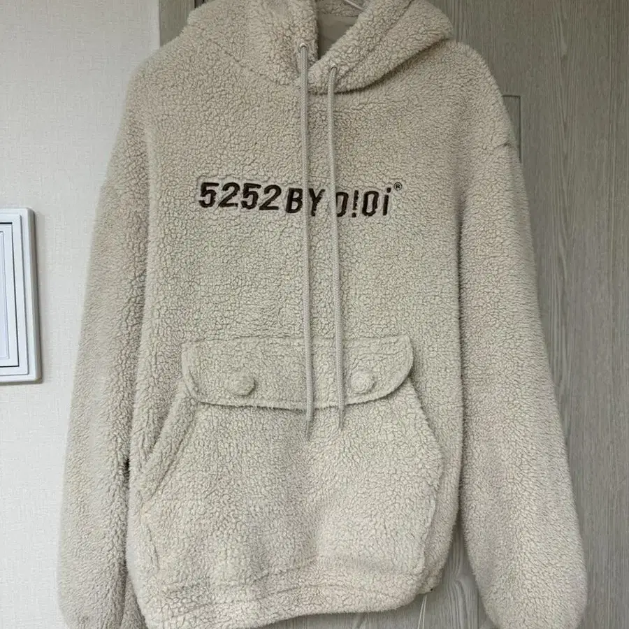 오아이오아이 5252 pocket pur hoodie ivory 아노락