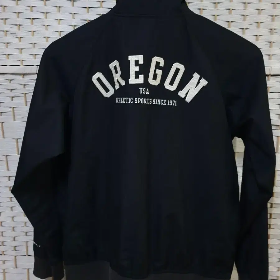 (1617) 올드스쿨 Nike 나이키 OREGON USA 바람막이85 M