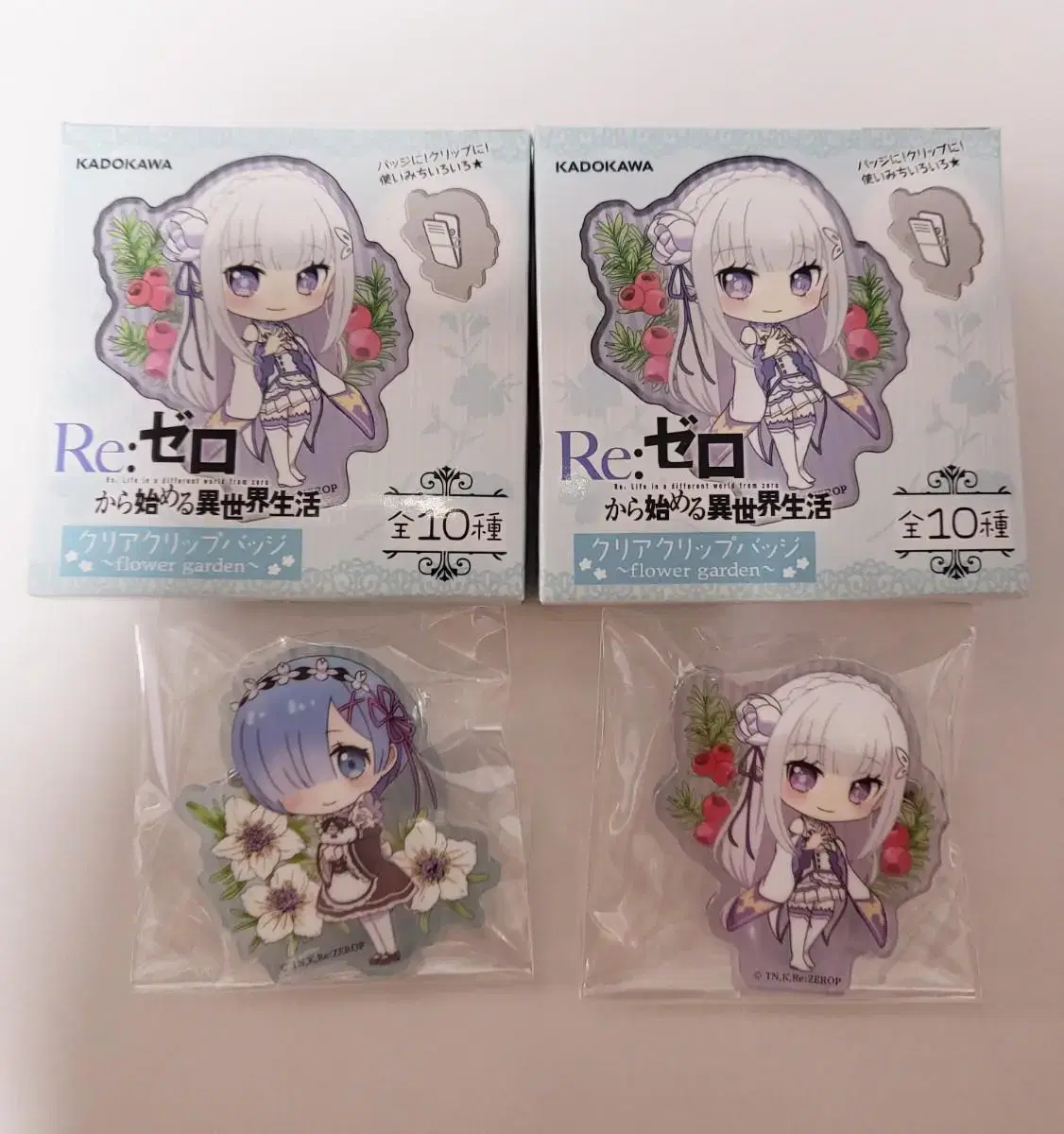 Lizero Goods Badge Clip Acrylic Stand Figures Gacha sells