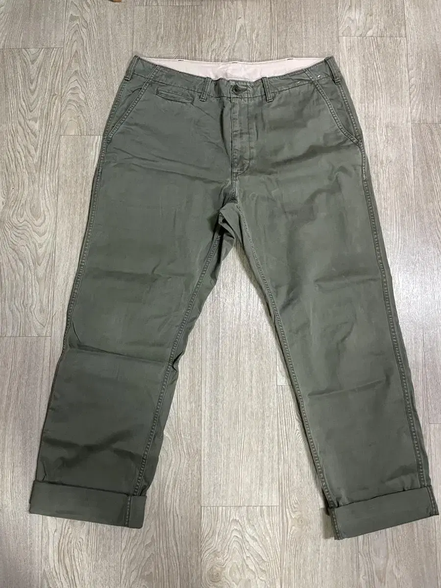 [88] Uniqlo cotton pants khaki