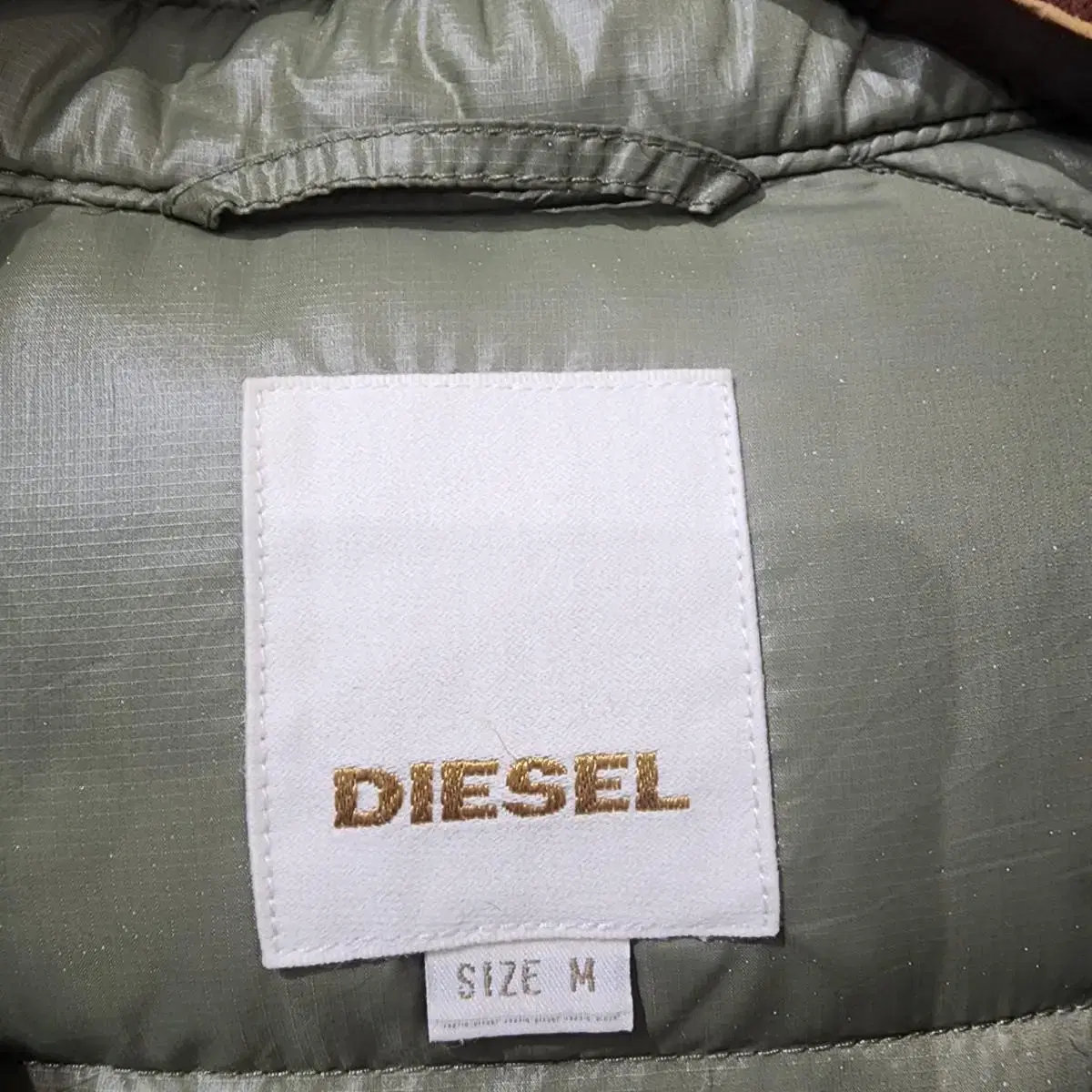 디젤(Diesel) 숏 패딩 덕다운