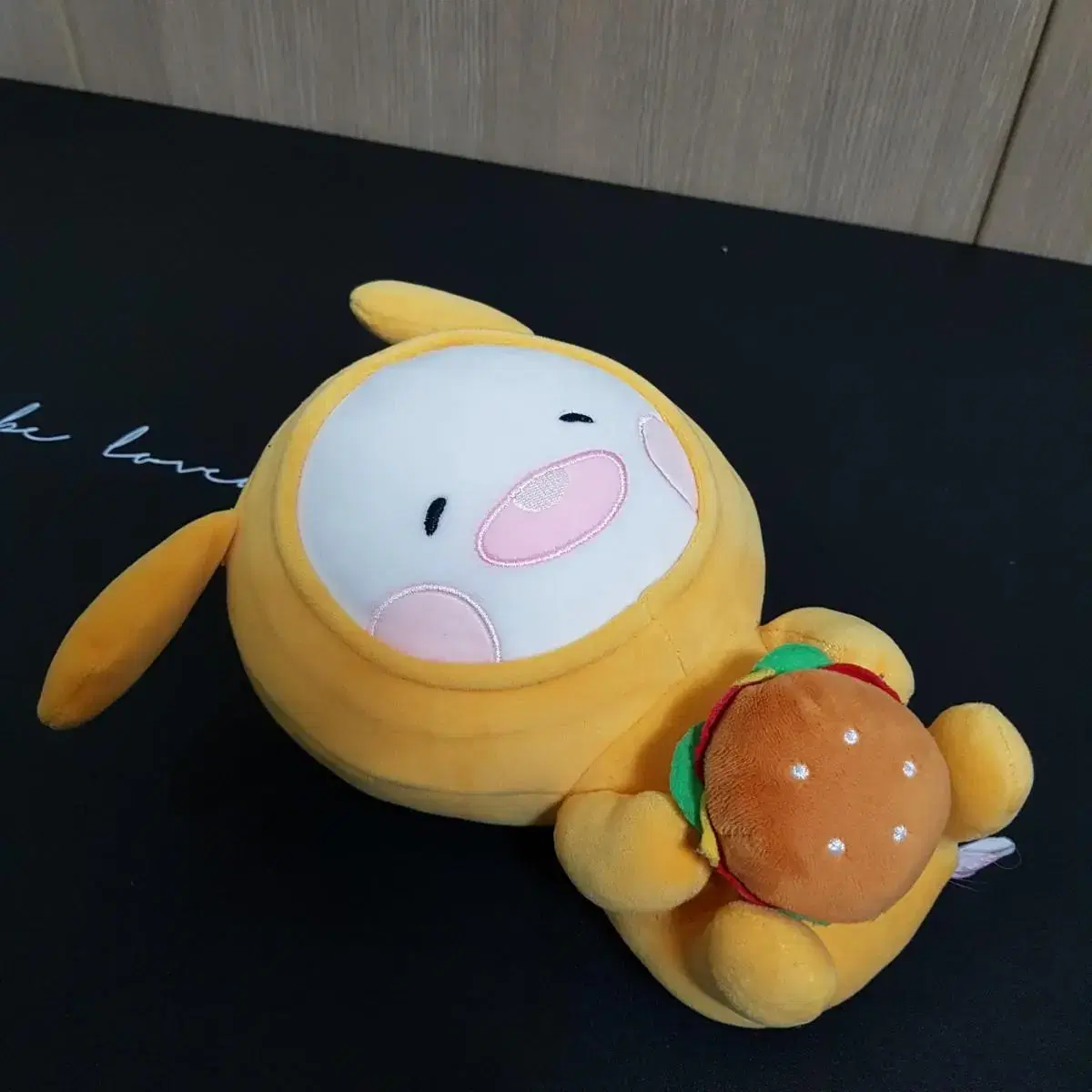 KFC 한정판 옴팡이 인형(25cm)