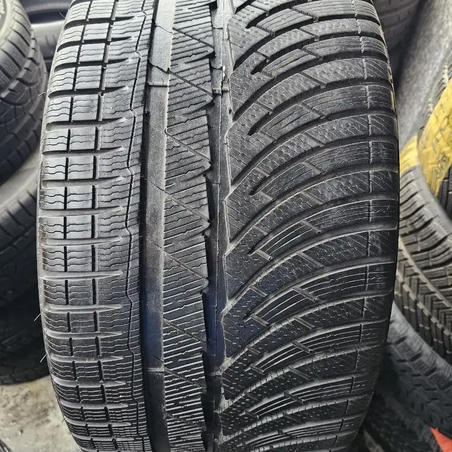 2753020(275/30R20)중고미쉐린윈터 PA4 2개 판매