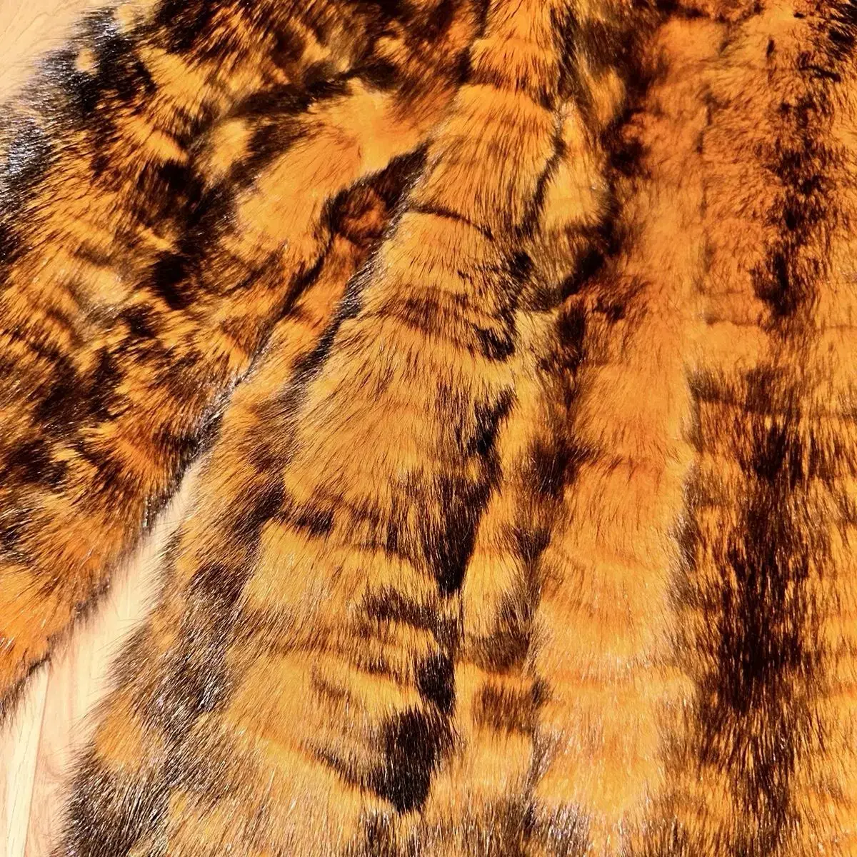 VTG orange tiger pattern fur jk