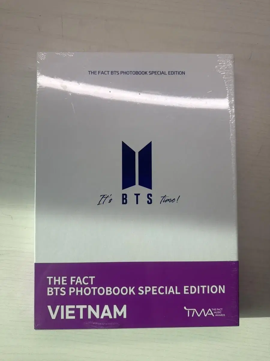 BTS photobook special Edition THE FACT