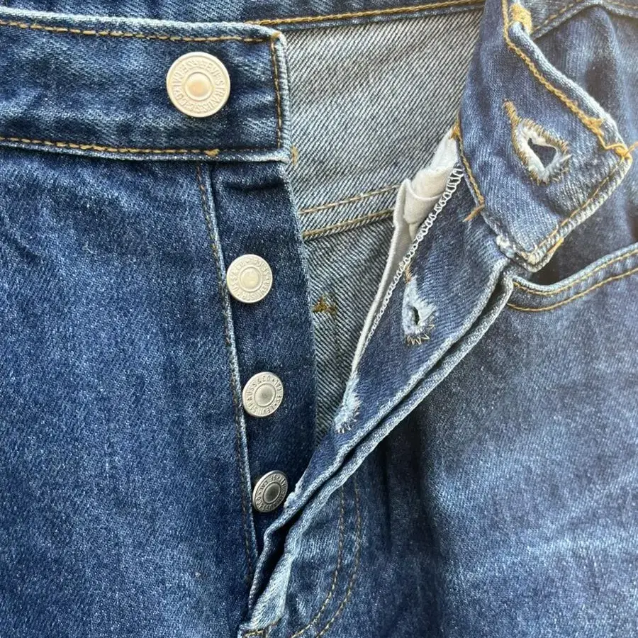 90s 501 Vintage Levis(29)