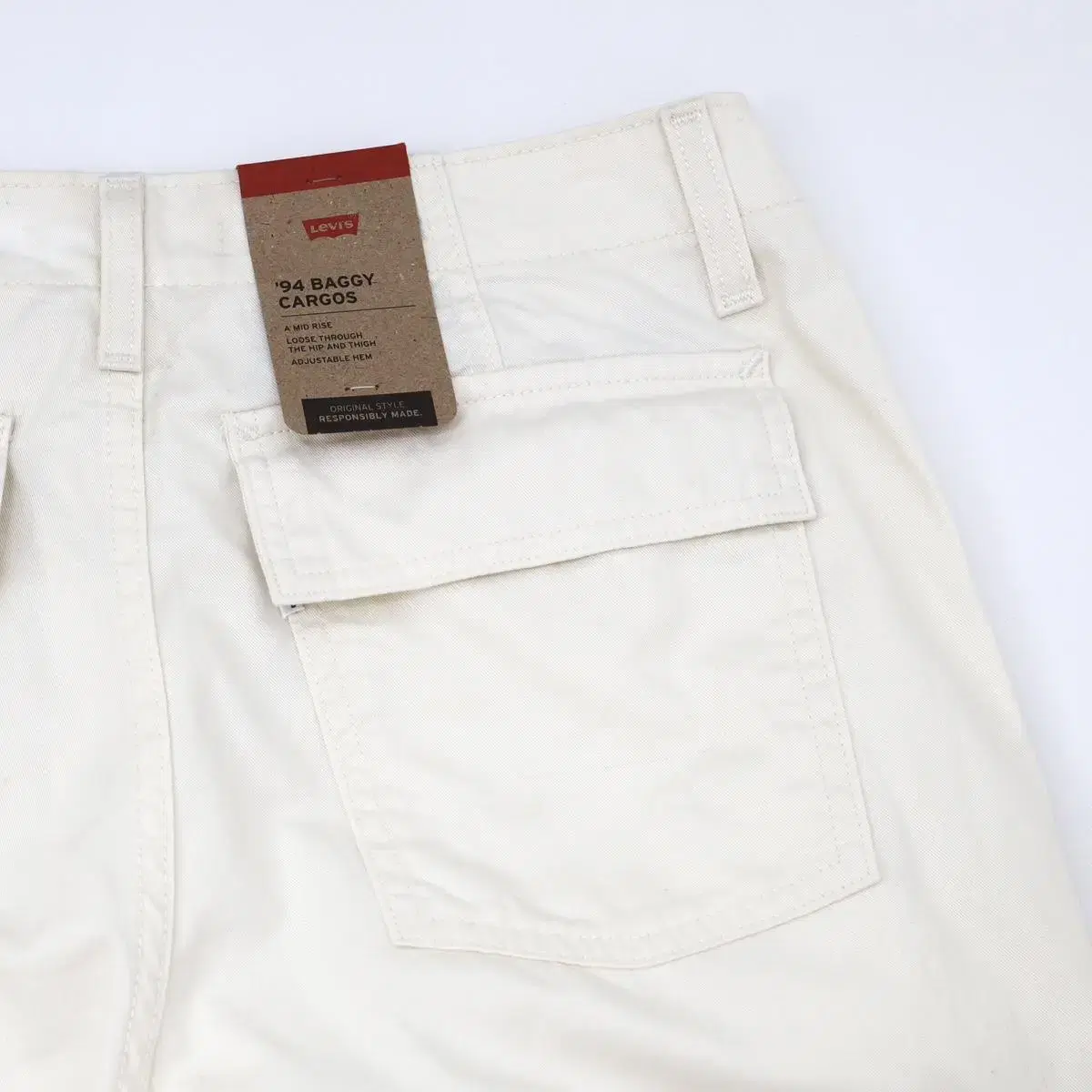 LEVI'S CARGO PANTS