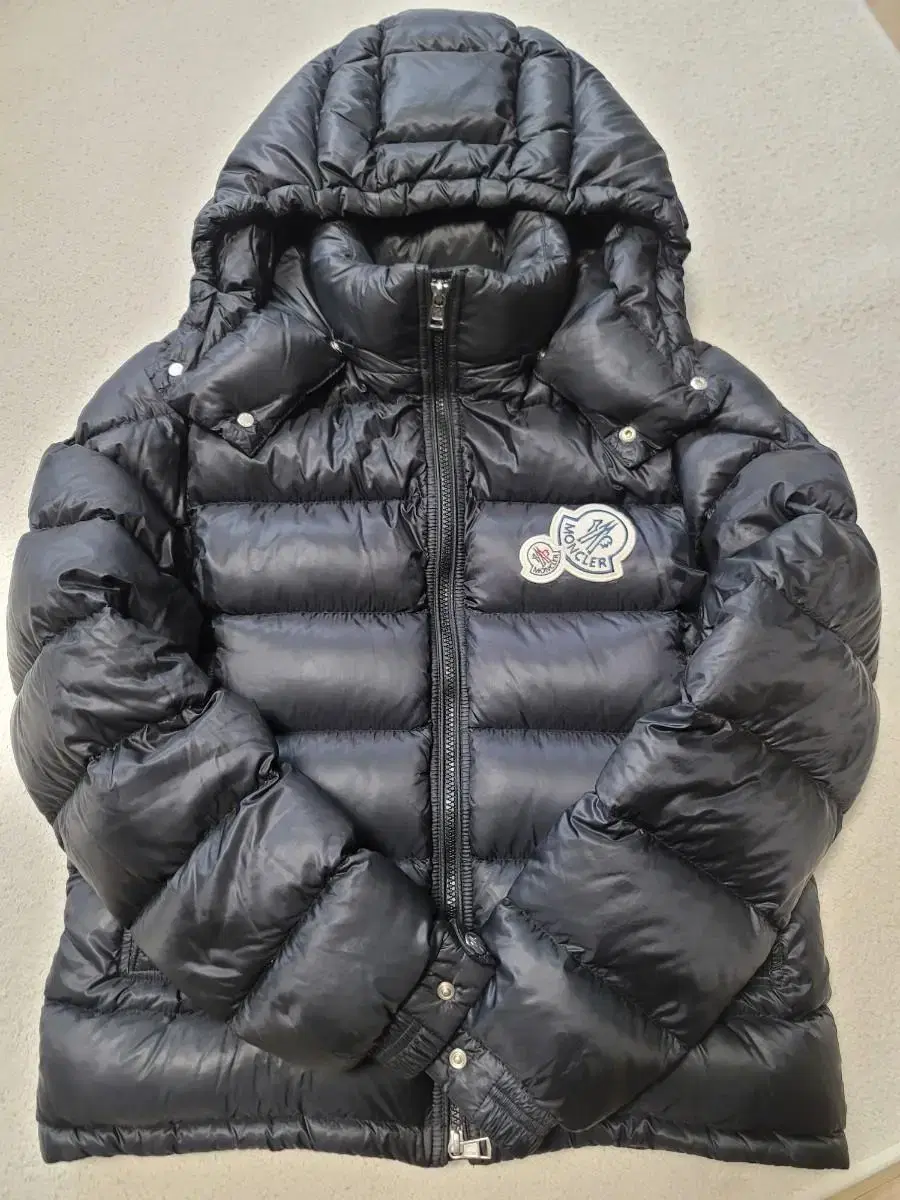 Moncler Bramant padded size 2