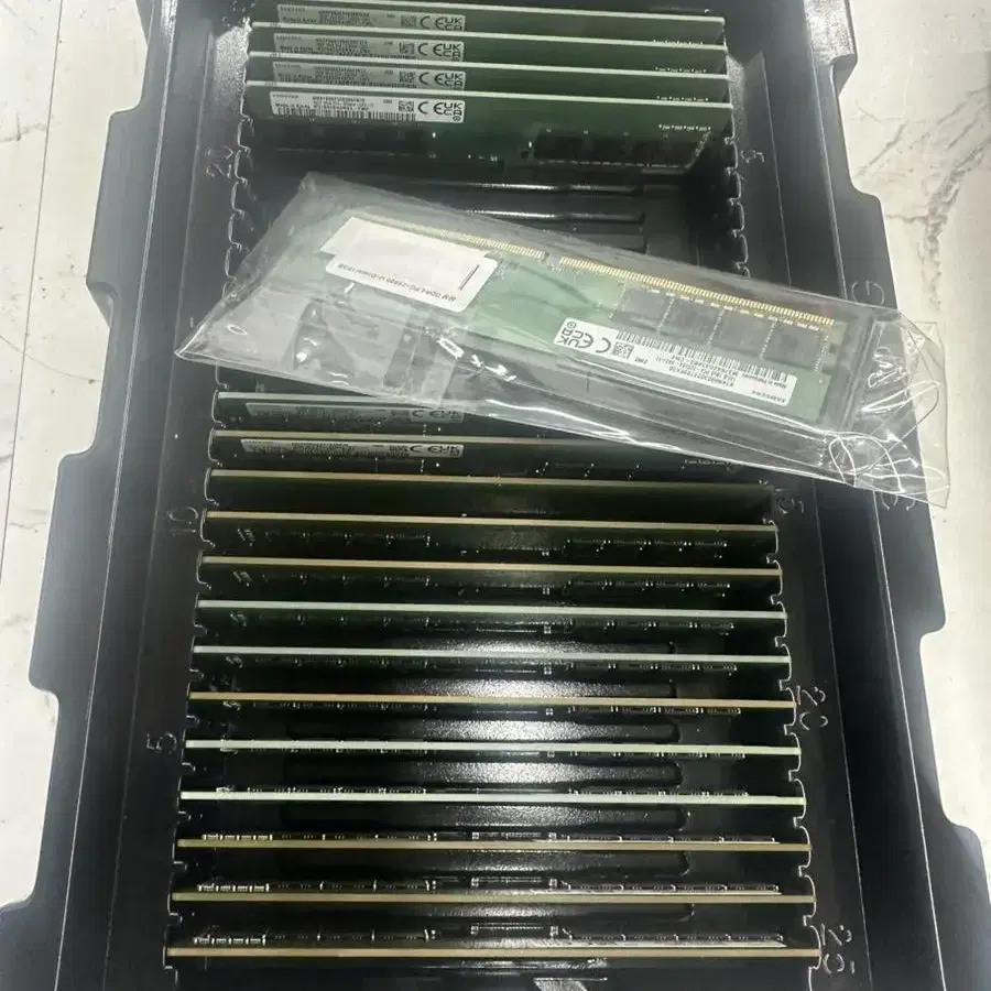 개인)삼성 램 ram ddr4 25600 16G 140개 팝니다.