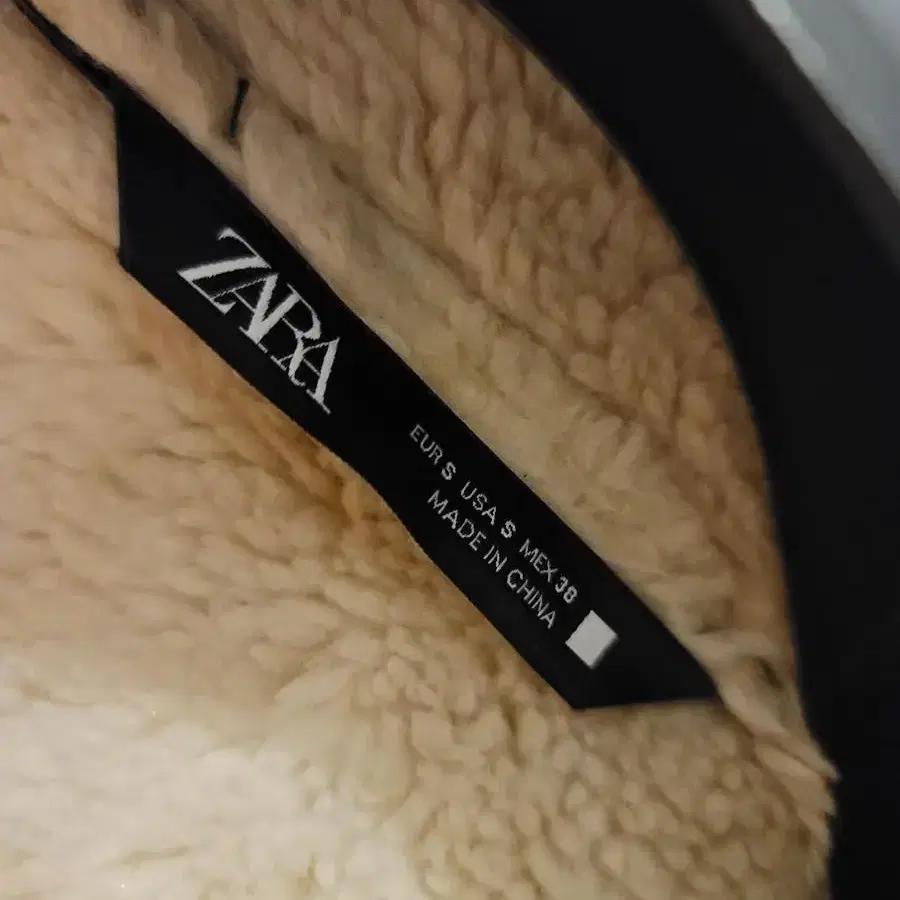 택포)ZARA/인조무스탕점퍼/남성S사이즈/자라남성90~마른95무스탕점퍼