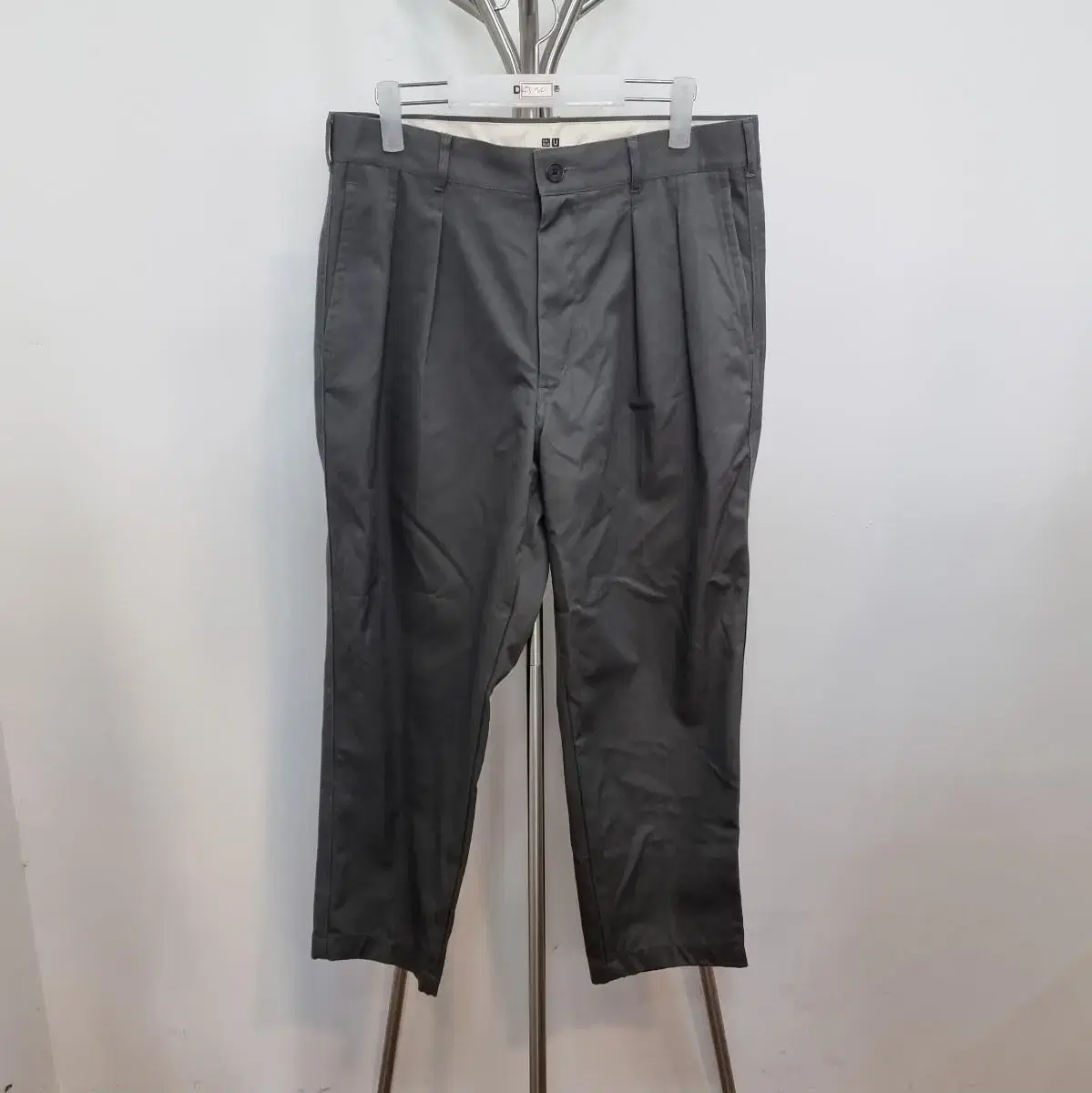 UNIQLO Cotton Trousers 82