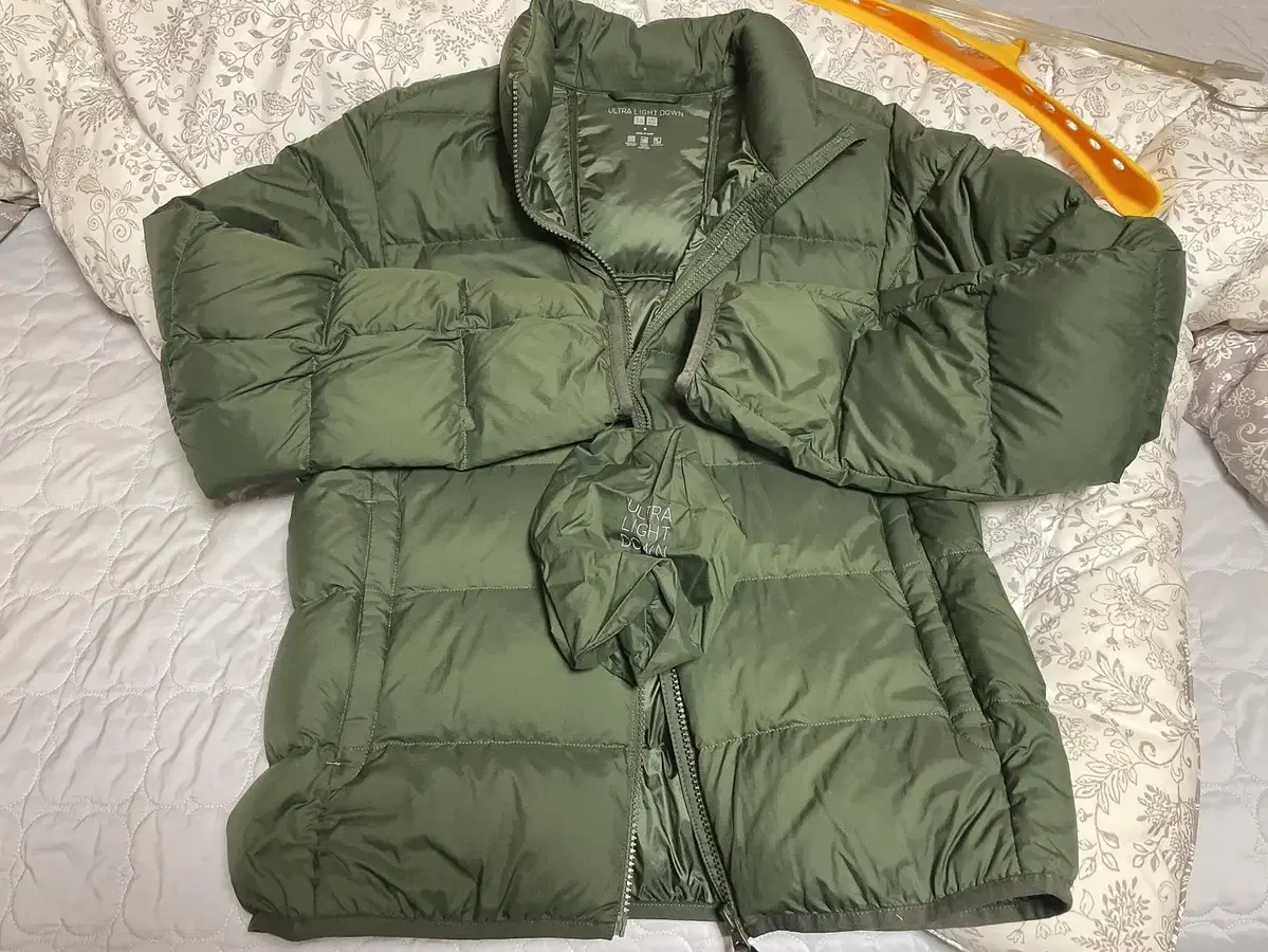 M UNIQLO Ultralight down jacket(3D CUT)