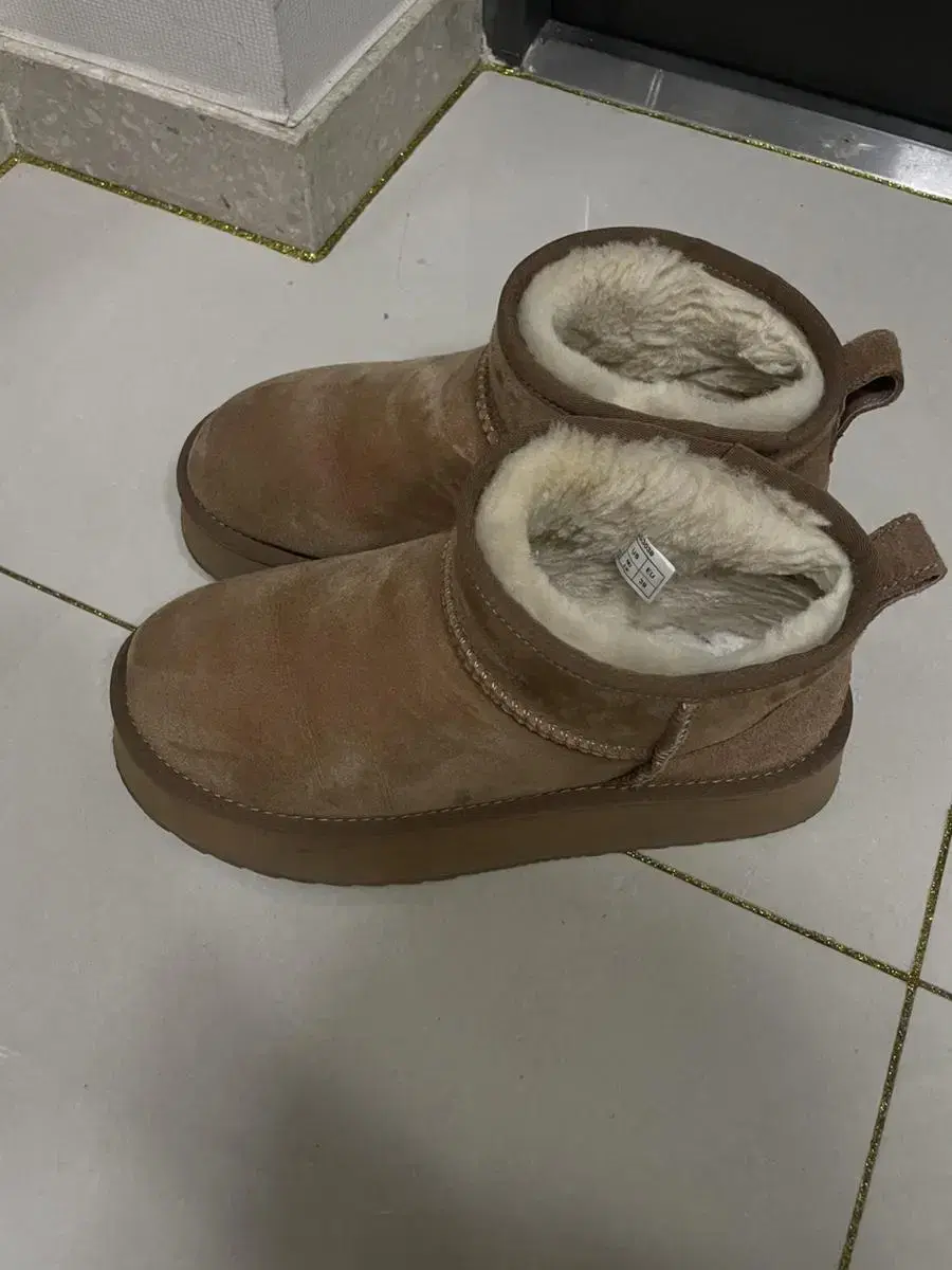 Ugg Ultra Mini Platform 5cm