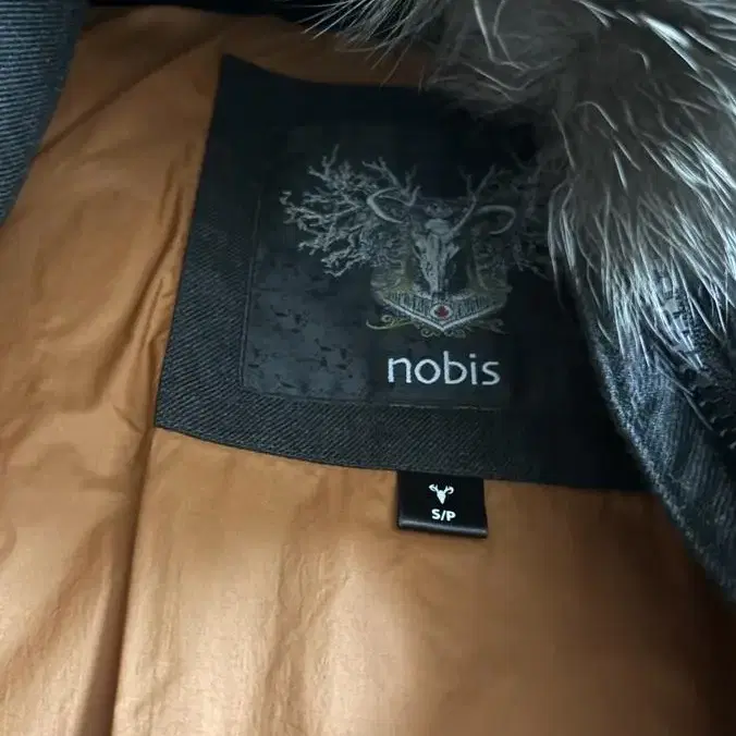 노비스 nobis 패딩 판매합니다