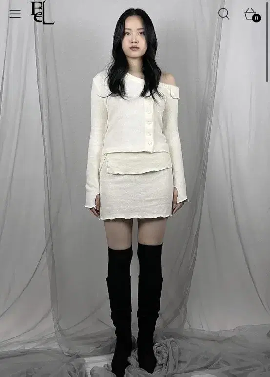 새상품)벨리아르 Button wool skirt