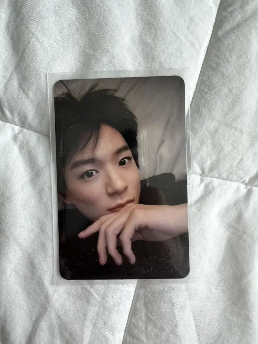 Bed jeno photocard