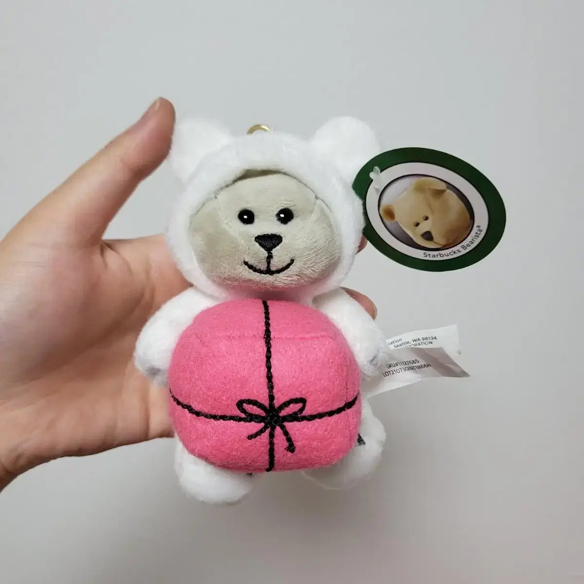List price below) Starbucks MD 21 Santa Bear Mini Gift Keychain