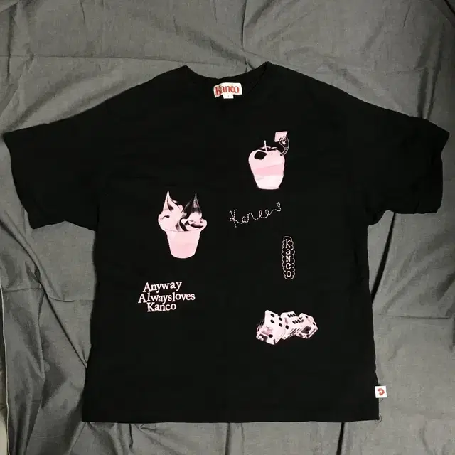 칸코 KANCO ADORABLE TEE black 2 unisex 티셔츠