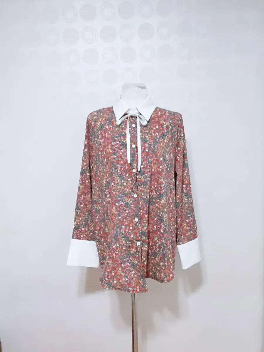 Free/Flower/Long Blouse/Blouse/T-Shirt