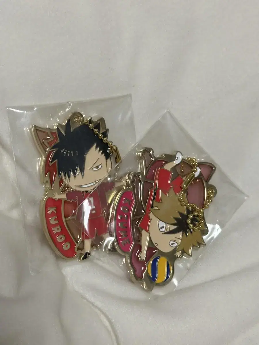 Haikyuu Kuroo Kenma Stained Glass Metal Keyring