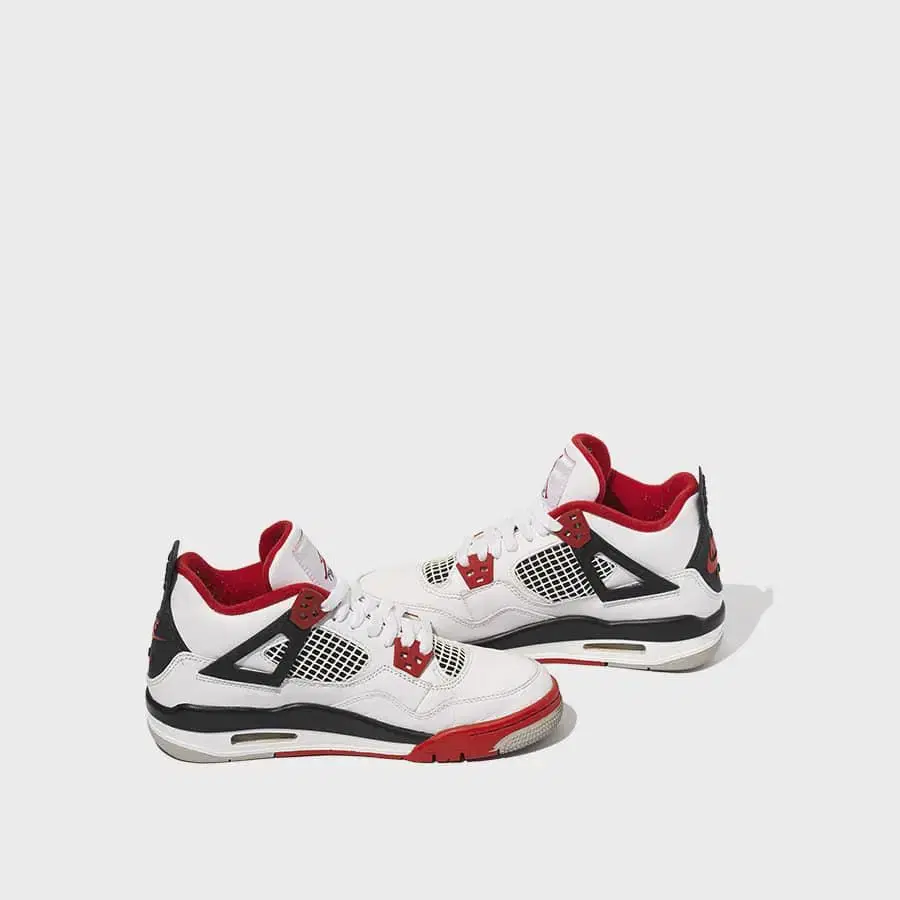 AIR JORDAN 4 RETRO RED CEMENT 235