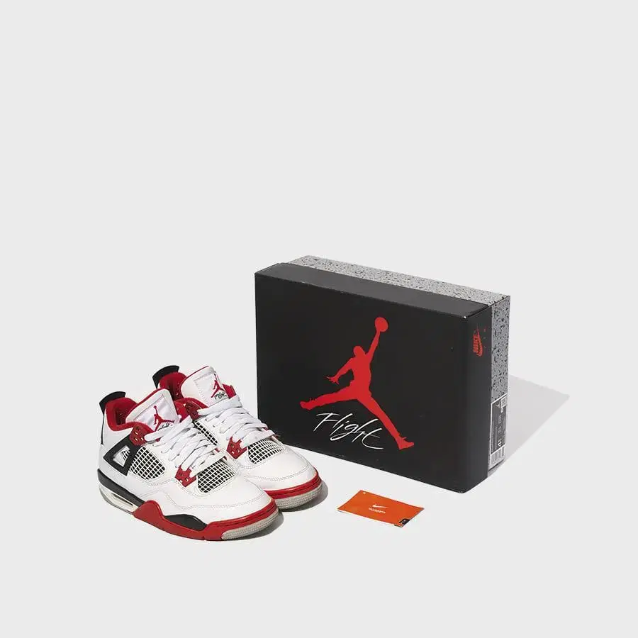 AIR JORDAN 4 RETRO RED CEMENT 235