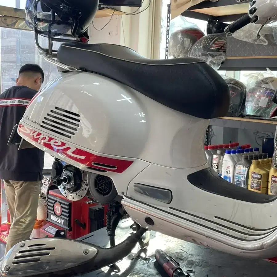 베스파 gts125 수퍼