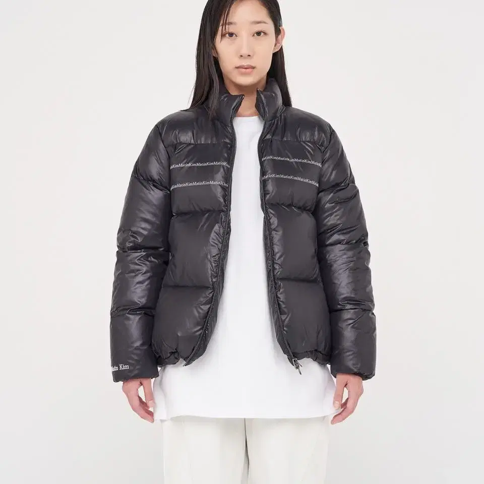 Matin Kim GLOSSY PUFFER JACKET IN BLACK