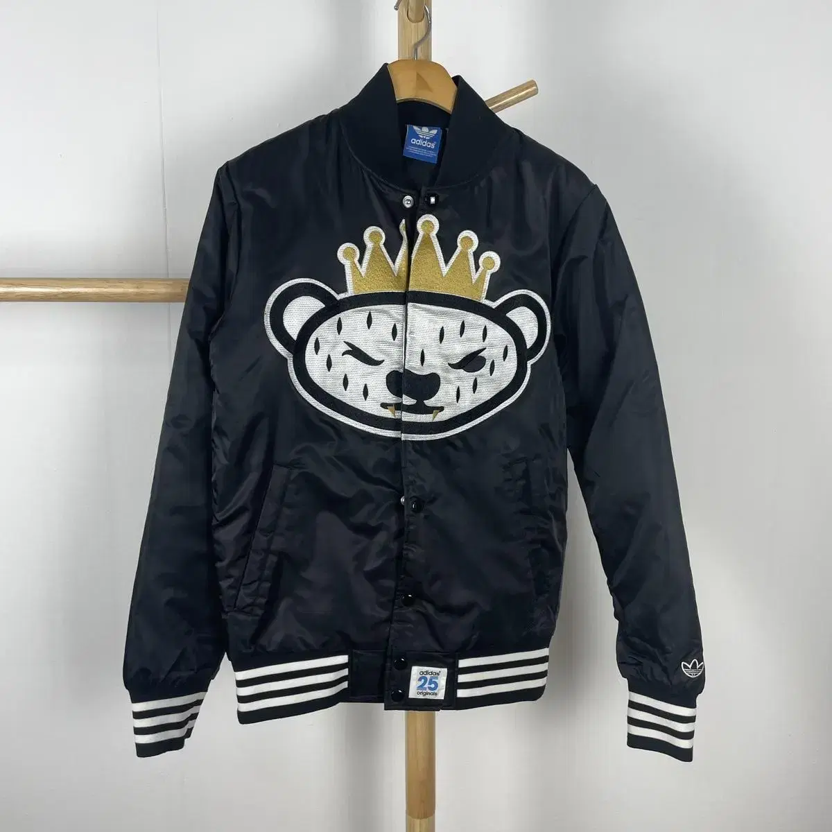 C45 adidas adidas Nigo Bear Aviation Jumper 85