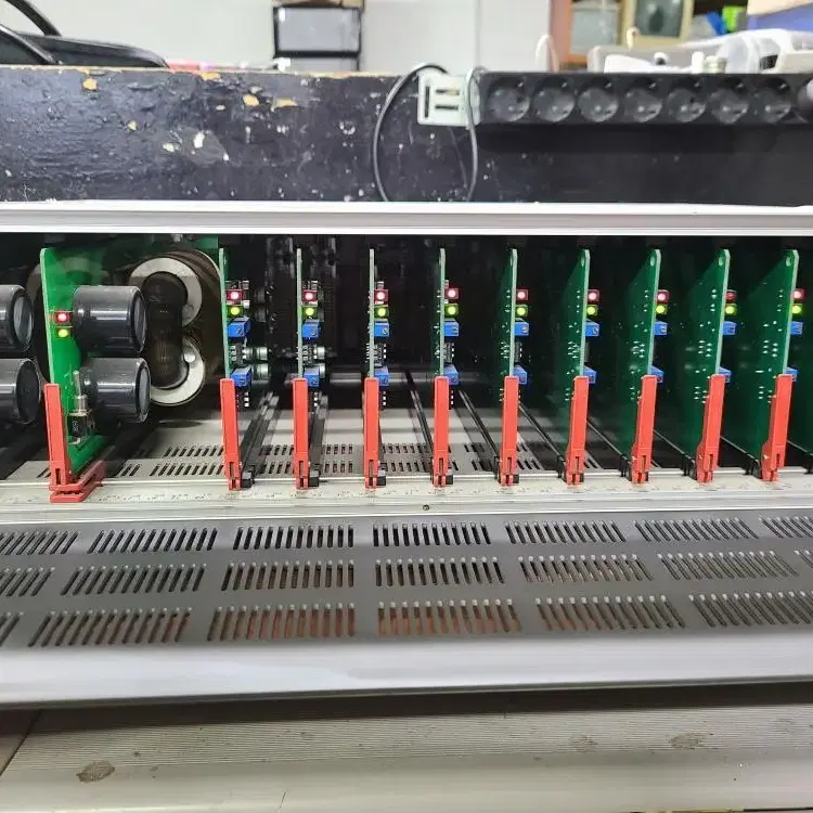 NES AUDIO DISTRIBUTION AMPLIFIER NAD-110