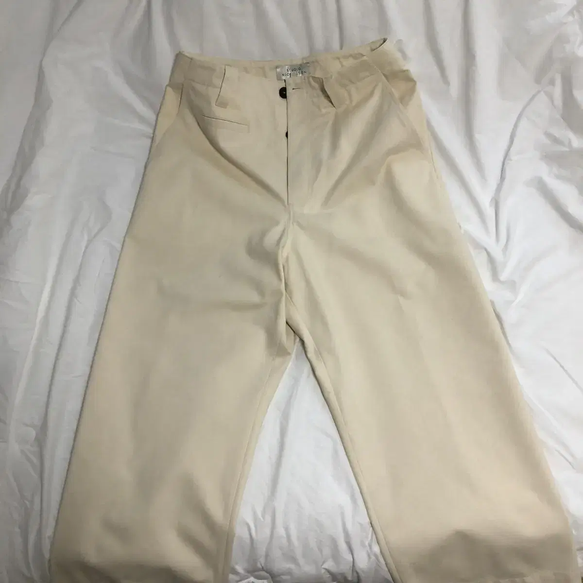 Studio Nicolson Cream Volume Trousers Size M for sale