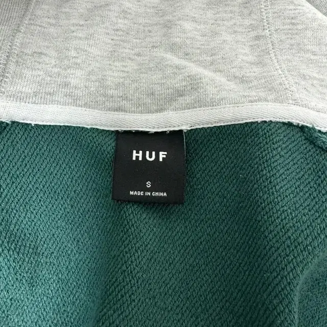 HUF 스타디움자켓 S