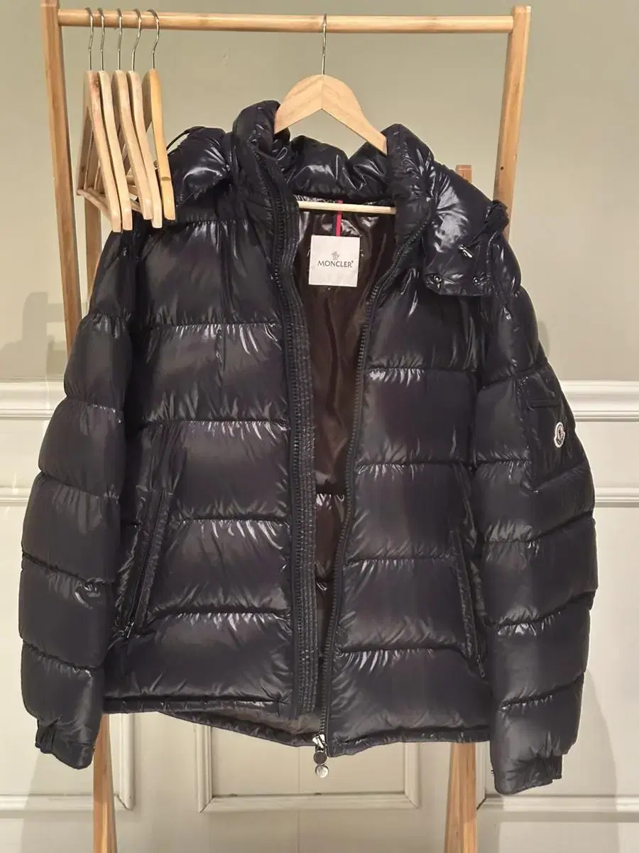 Moncler maya Night Bloo size 7