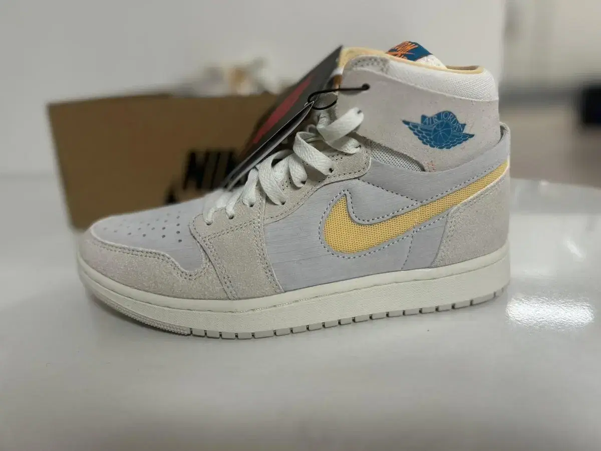 새제품 매장판 250mm나이키 Air Jordan 1 Zoom CMFT