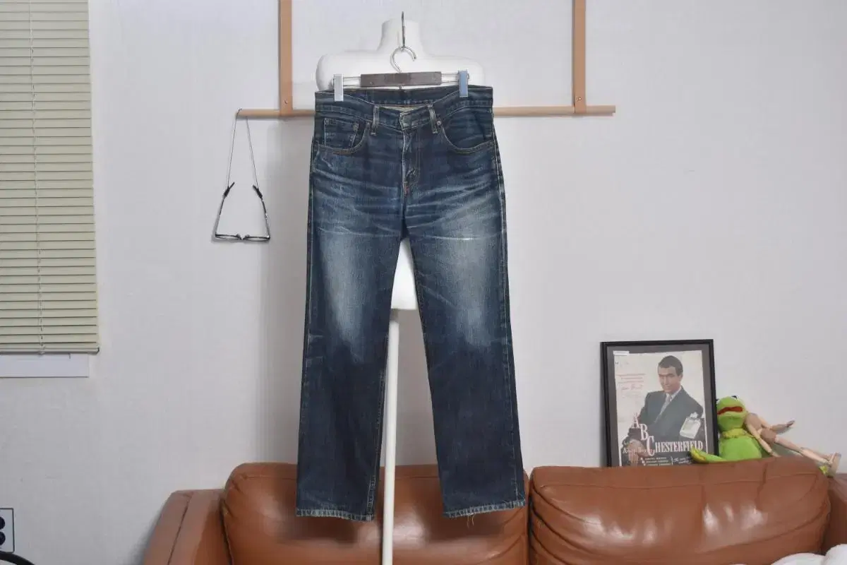 [Used] Imported Vintage Salvaged Levi's 502 Washed Denim Pants Jeans HP35