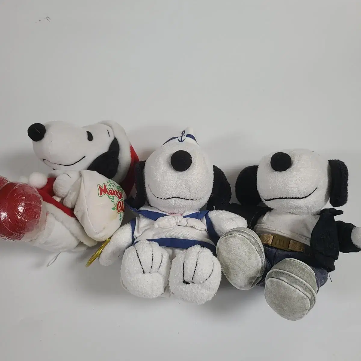 Dog character Peanuts Snoopy doll merchandise sister twisted version Christmas Santa